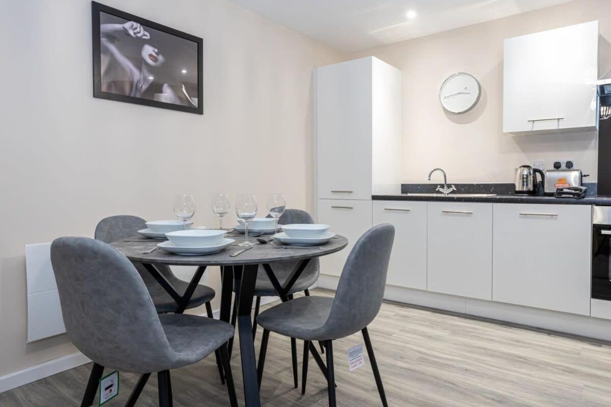 Lovely 1 Bedroom Apartment In แมนเชสเตอร์ ภายนอก รูปภาพ